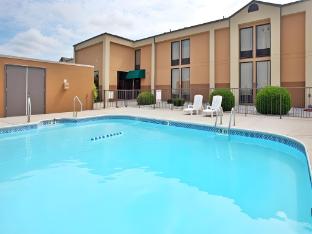 holiday inn express marshfield by ihg