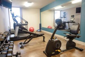 holiday inn express marshfield by ihg