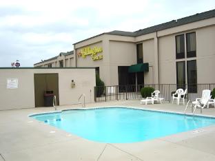holiday inn express marshfield by ihg