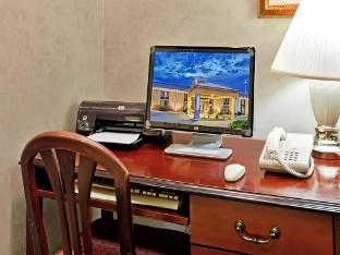 holiday inn express marshfield by ihg