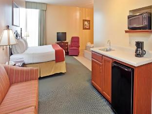 holiday inn express marshfield by ihg
