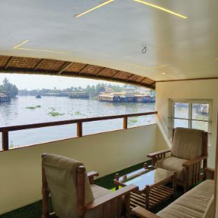 vinayak house boats