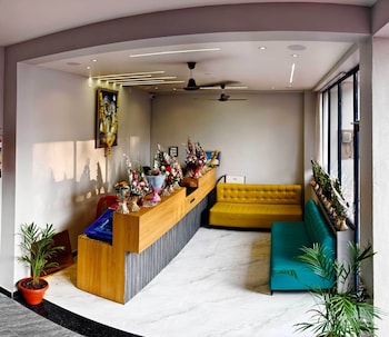 Hotel Shridhar,,2 star