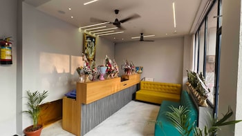 Hotel Shridhar,,2 star