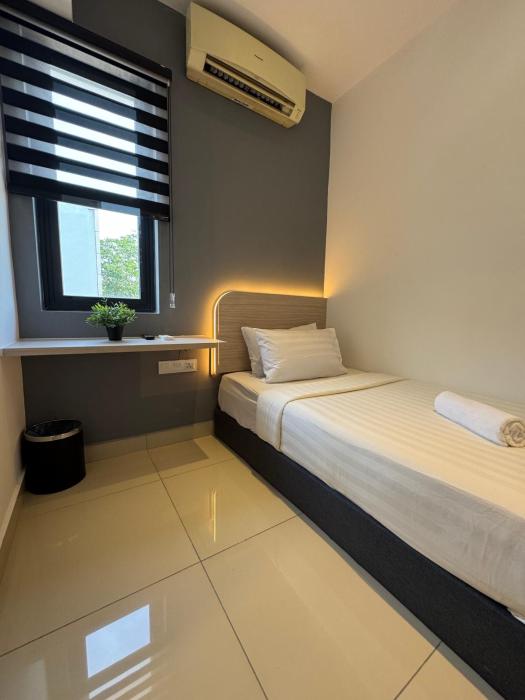 maca hotel by sky hive