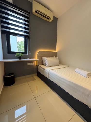 maca hotel by sky hive