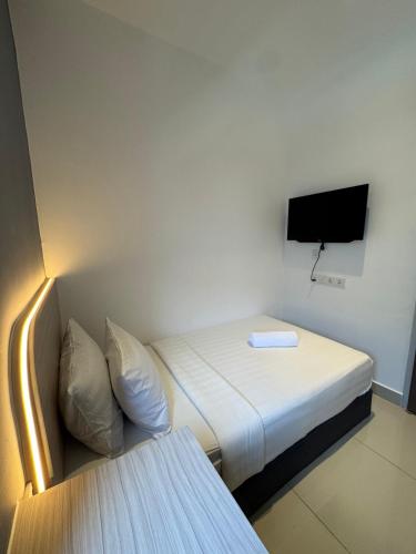 maca hotel by sky hive