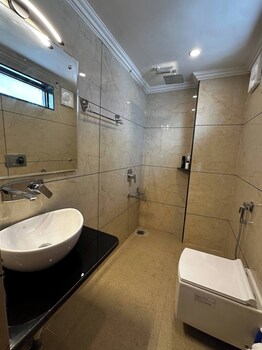 dilan residency villa 5 bedroom centrally heated