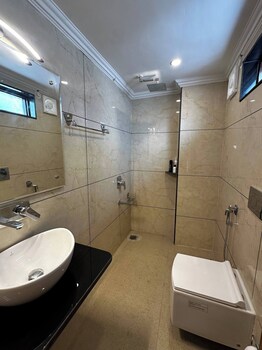 dilan residency villa 5 bedroom centrally heated