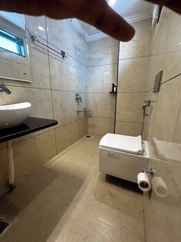 dilan residency villa 5 bedroom centrally heated