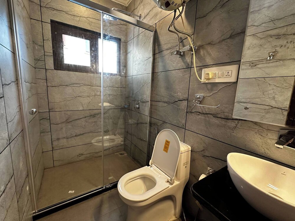 dilan residency villa 5 bedroom centrally heated