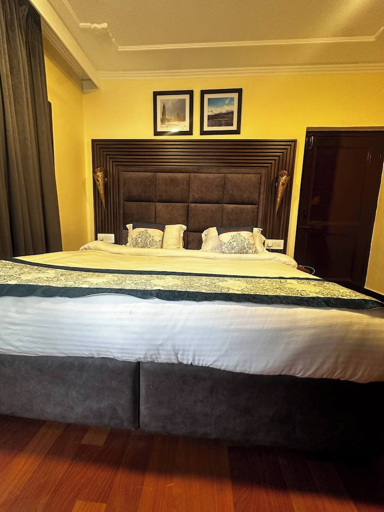 dilan residency villa 5 bedroom centrally heated