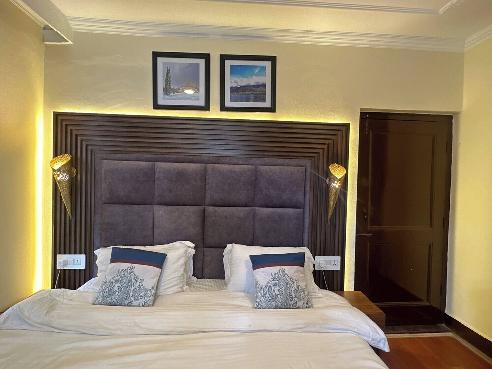 dilan residency villa 5 bedroom centrally heated