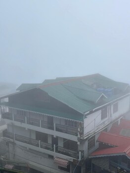 monratino the snow roost