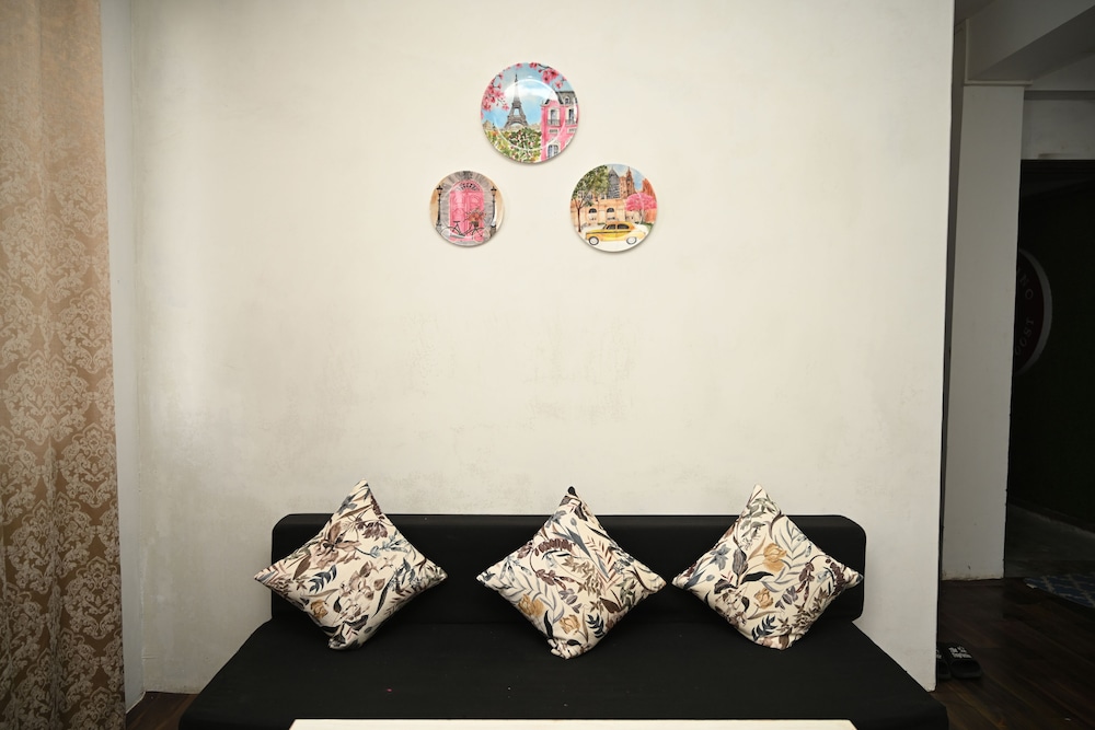 monratino the snow roost