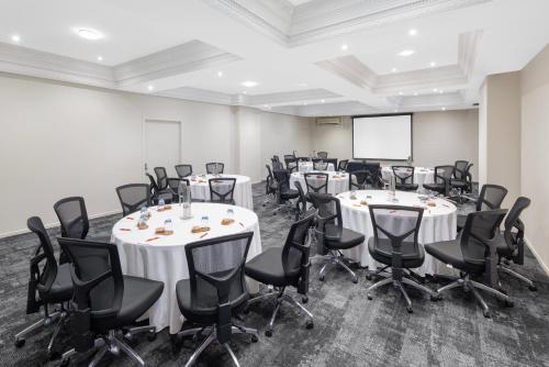 hotel grand chancellor melbourne