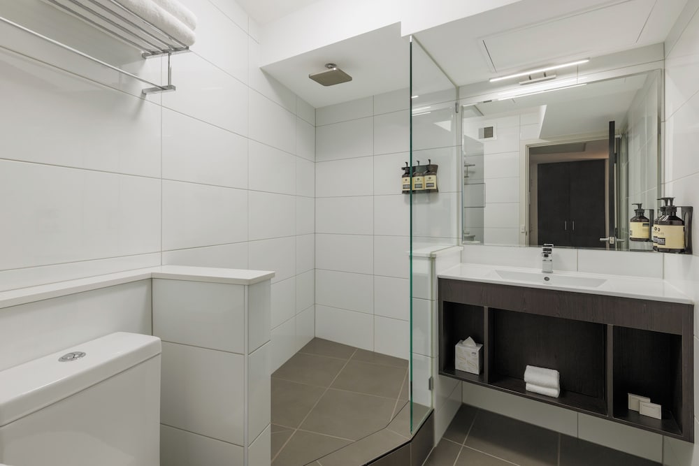 hotel grand chancellor melbourne