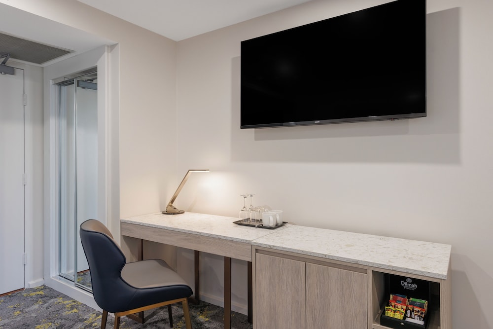 hotel grand chancellor melbourne