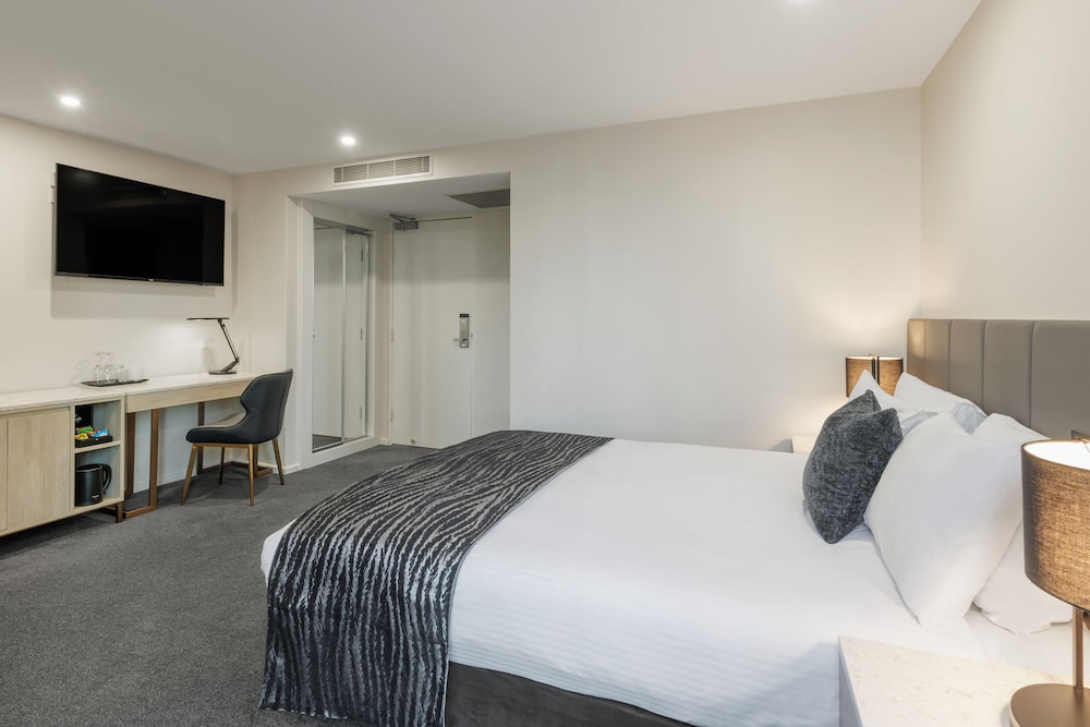hotel grand chancellor melbourne