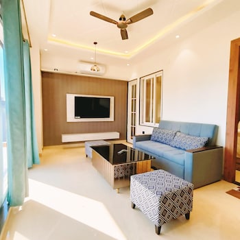 the neeraj marine ganga stays