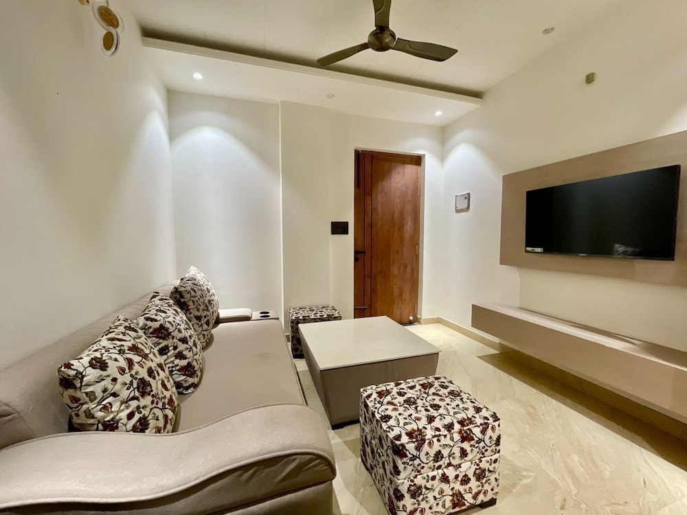 the neeraj marine ganga stays