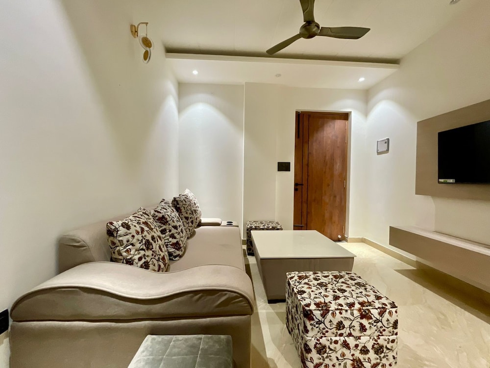 the neeraj marine ganga stays