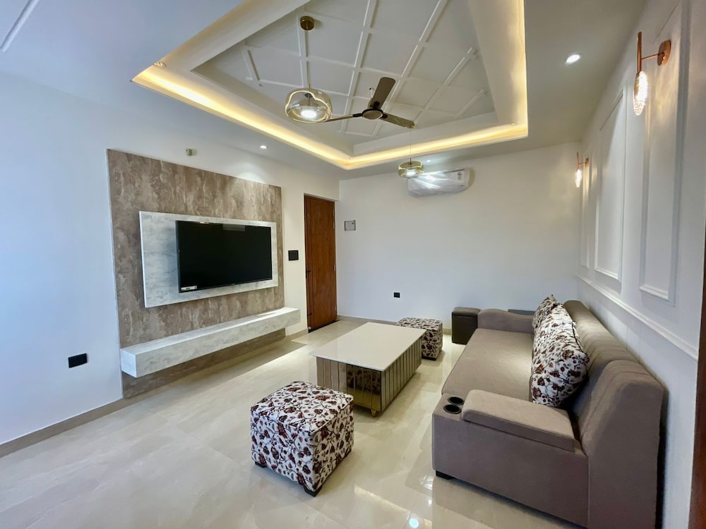 the neeraj marine ganga stays