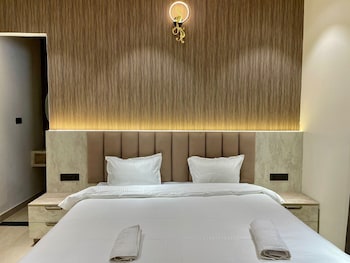 the neeraj marine ganga stays