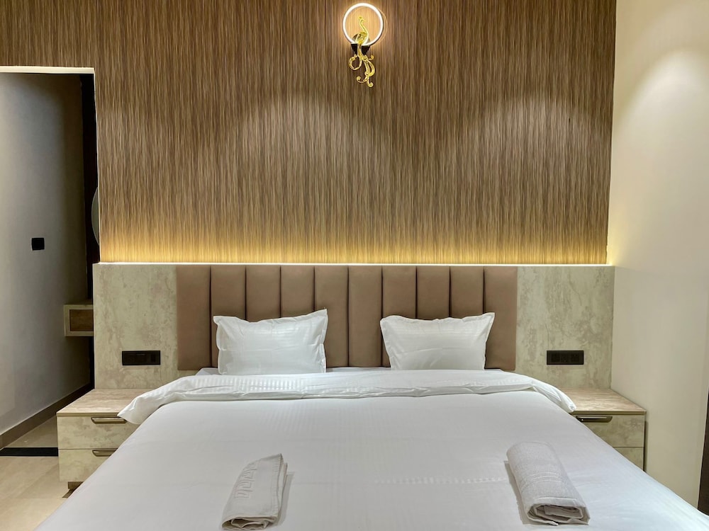 the neeraj marine ganga stays