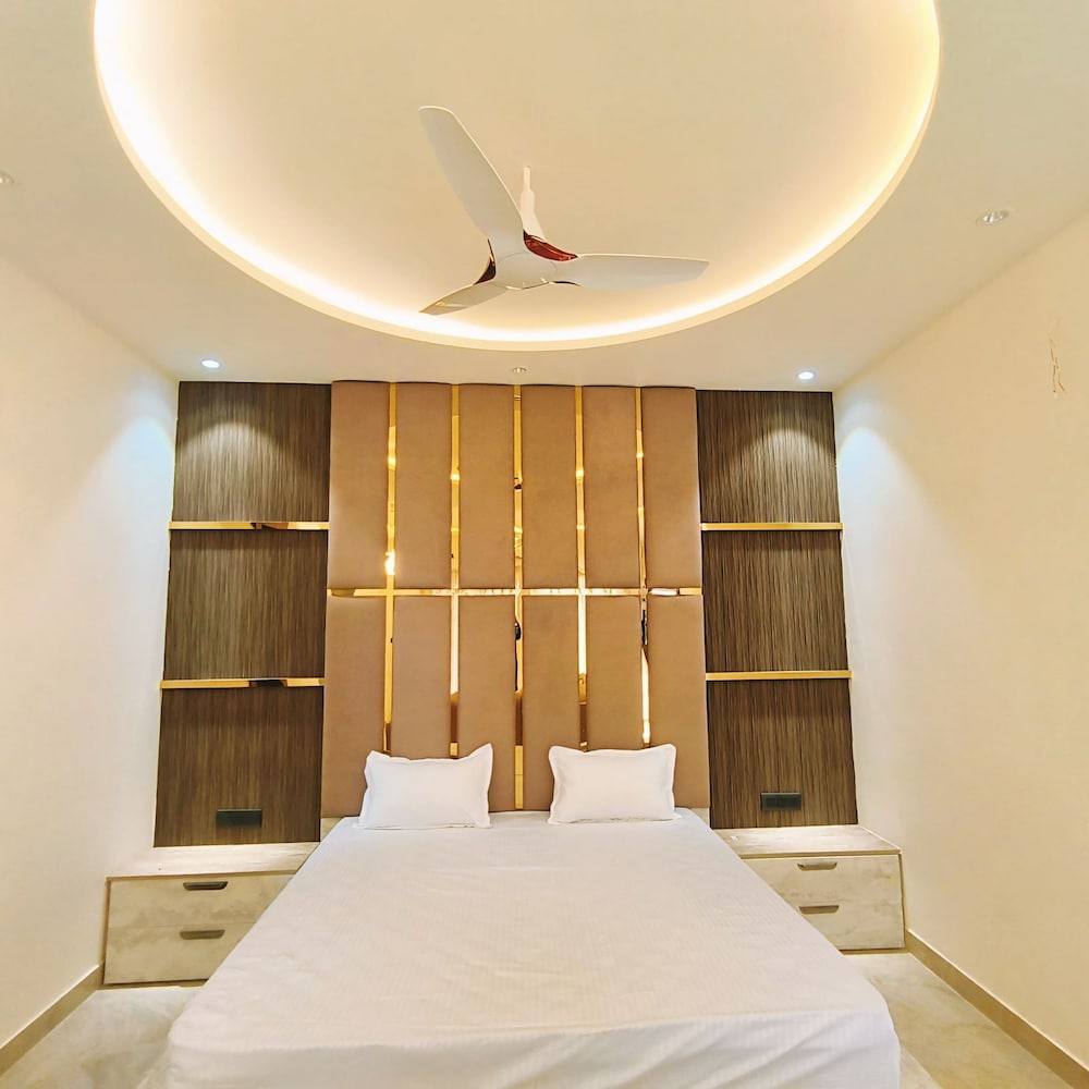 the neeraj marine ganga stays