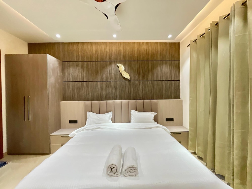 the neeraj marine ganga stays