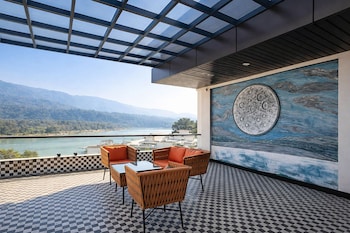 the neeraj marine ganga stays