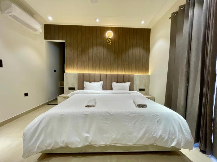 the neeraj marine ganga stays