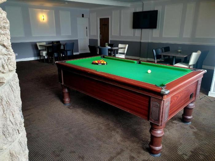 dancenter east midlands airport