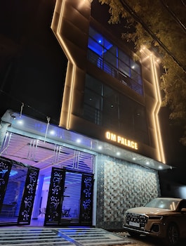 om palace