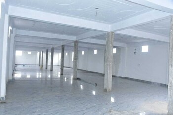 Om Palace,,3 star