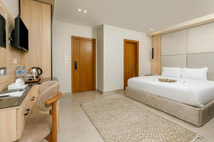 tiye pyramids hotel