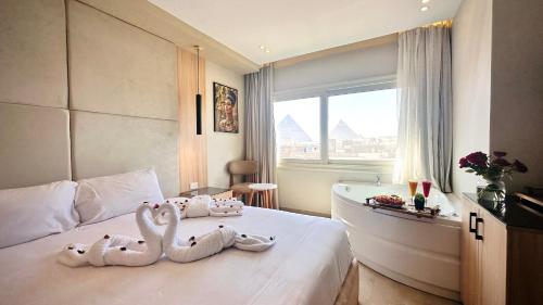 tiye pyramids hotel