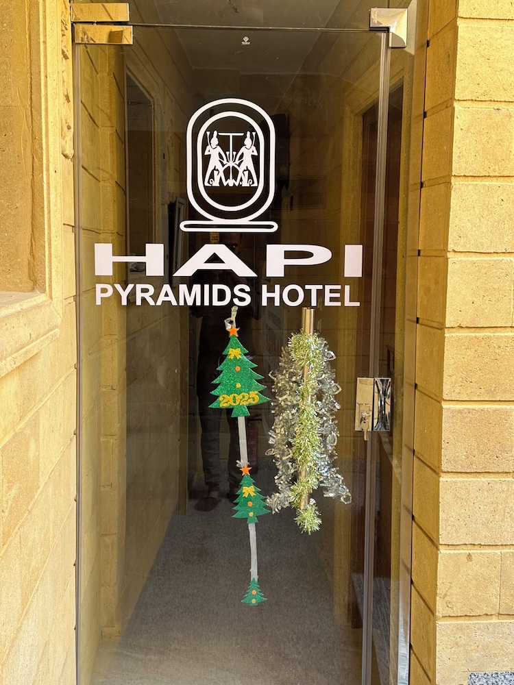 hapi pyramids hotel