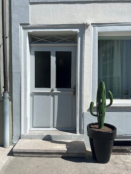 nimbuzzz apartments