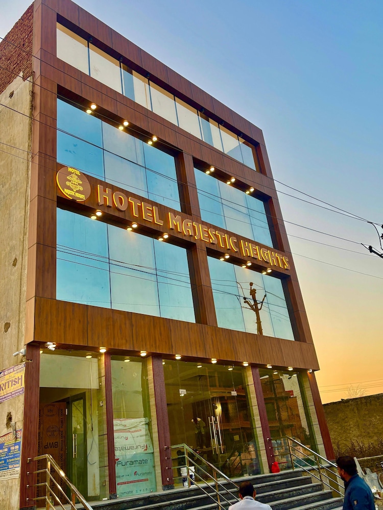 hotel majestic heights
