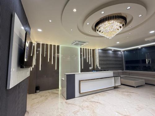 hotel majestic heights
