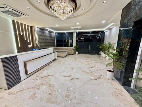 hotel majestic heights
