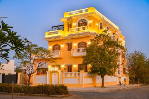 Tryambakam Villa,,3 star