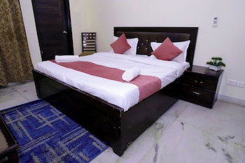 hotel noida nest 105