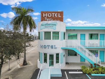 The New Yorker Miami Hotel,Miami>>Brickell,2 star