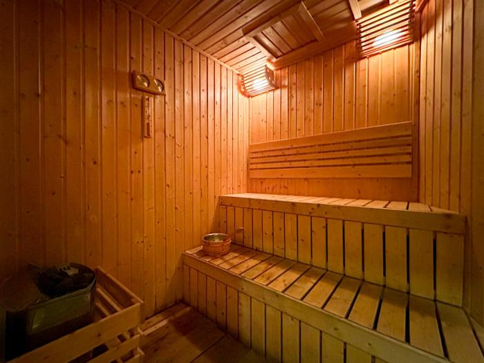 moonway luxury suites at eaton residence
