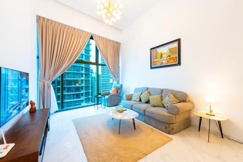 moonway luxury suites at eaton residence