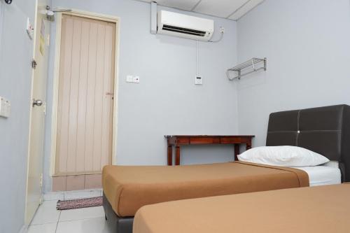hotel sixty nine