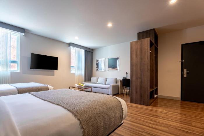 kins hotel